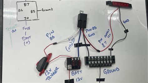 Simple circuit to turn on 240V from 12V trigger .
